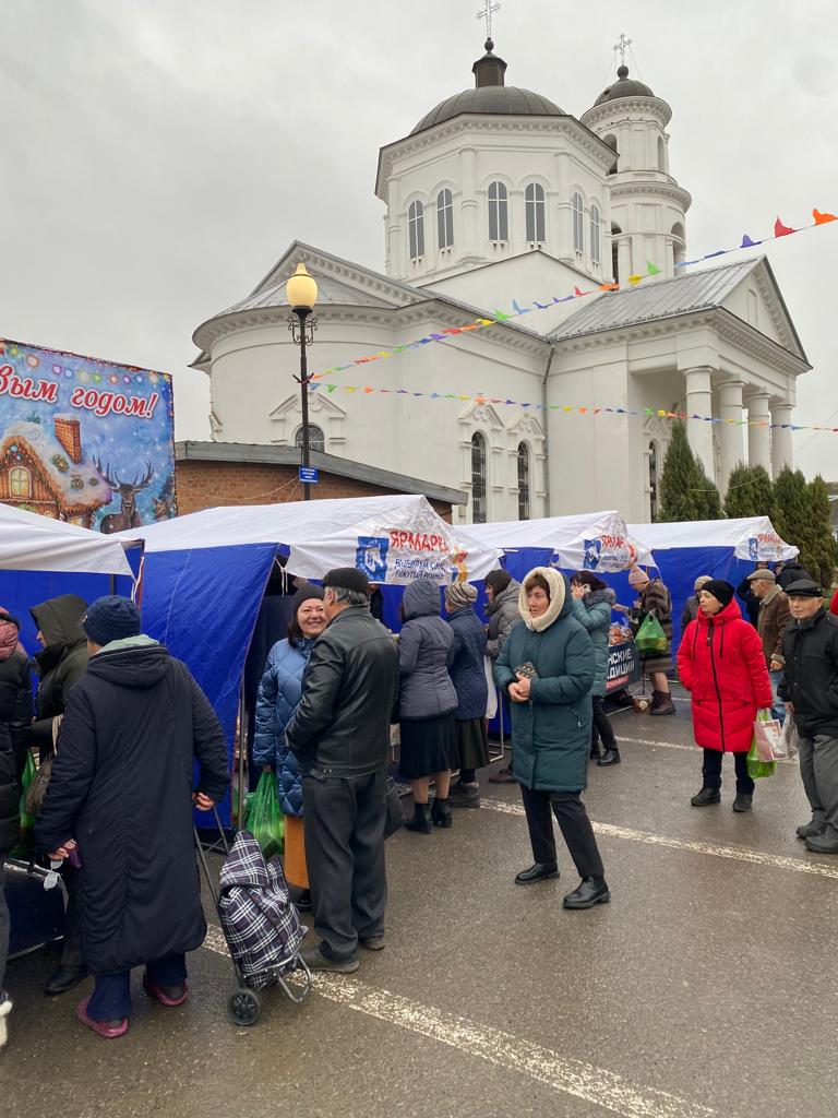 В Мясниковском районе состоялась новогодняя ярмарка | 29.12.2023 | Чалтырь  - БезФормата